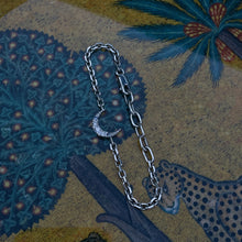 Load image into Gallery viewer, Solaris Crescent Moon Bracelet