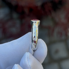 Load image into Gallery viewer, Collectors Ring 001 - Ruby
