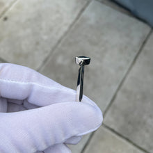 Load image into Gallery viewer, Collectors Bangle 003 - London Blue Topaz
