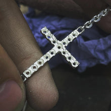 Load image into Gallery viewer, Blanco’s Cross bracelet - Green Sapphire
