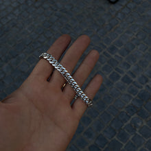 Load image into Gallery viewer, 8mm Cuban Link Bracelet
