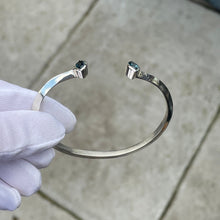Load image into Gallery viewer, Collectors Bangle 003 - London Blue Topaz
