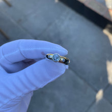 Load image into Gallery viewer, Tanzanite // collectors ring 001
