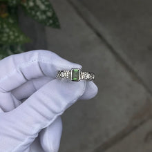 Load image into Gallery viewer, Green Tourmaline // Collectors ring 002
