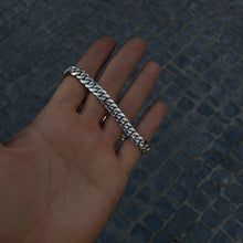 Load image into Gallery viewer, 8mm Cuban Link Bracelet
